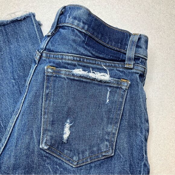 A&F High‎ Rise Mom Jean 25 Regular Ripped Dark Wash - Picture 3 of 8
